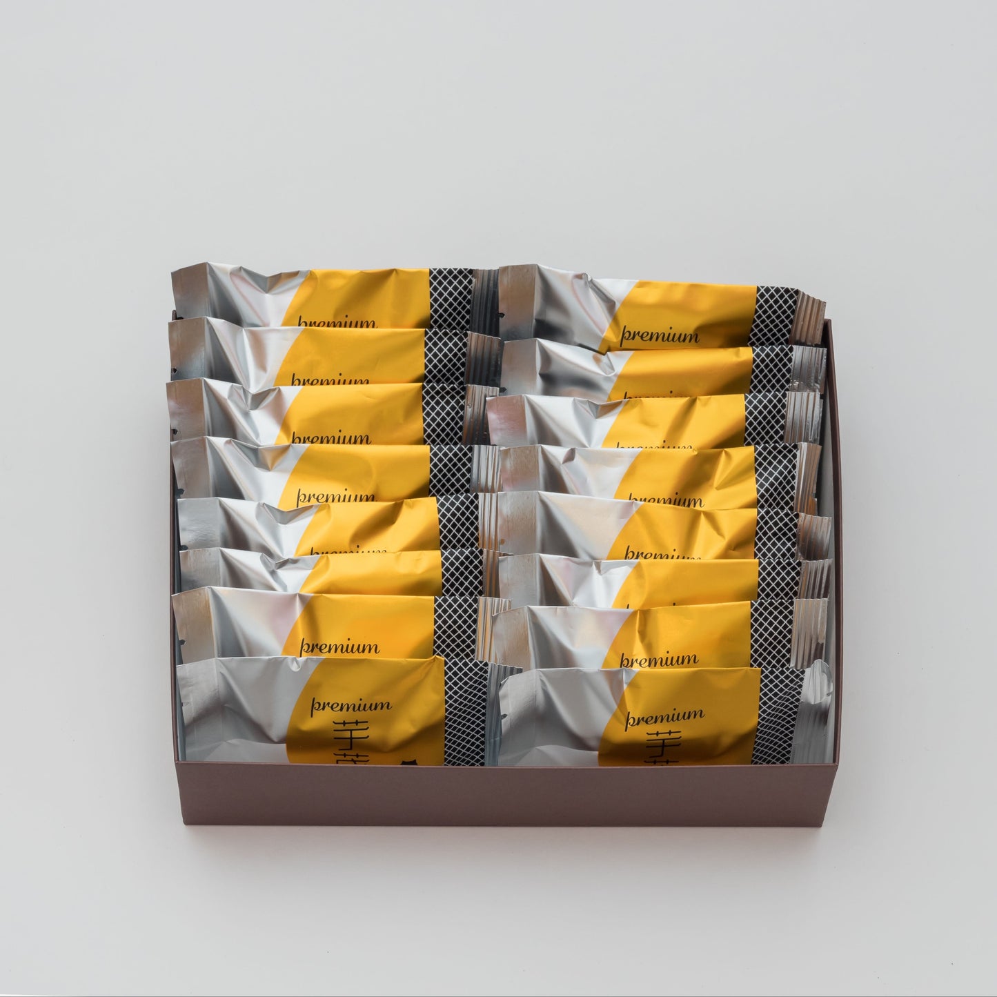 芋蔵 プレミアム（ラムレーズン）16個入